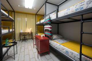 Хостелы Хостел 128 Минск Спальное место на двухъярусной кровати в общем номере для мужчин-3