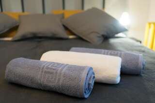 Хостелы Хостел 128 Минск Семейный номер с террасой-1