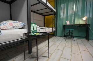 Хостелы Хостел 128 Минск Спальное место на двухъярусной кровати в общем номере для мужчин-9