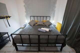 Хостелы Хостел 128 Минск Семейный номер с террасой-7