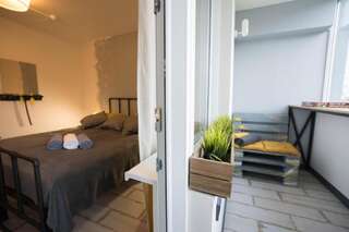 Хостелы Хостел 128 Минск Семейный номер с террасой-16