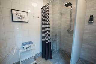 Хостелы Хостел 128 Минск Семейный номер с террасой-20