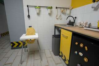 Хостелы Хостел 128 Минск Семейный номер с террасой-23